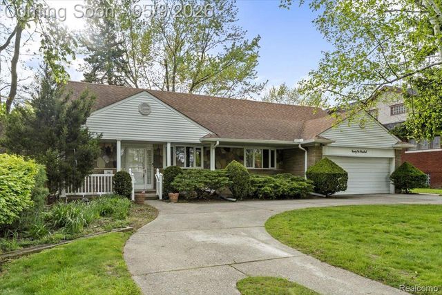 2600 Grange Road, Trenton, MI 48183