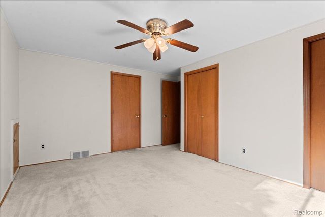 2600 Grange Road, Trenton, MI 48183
