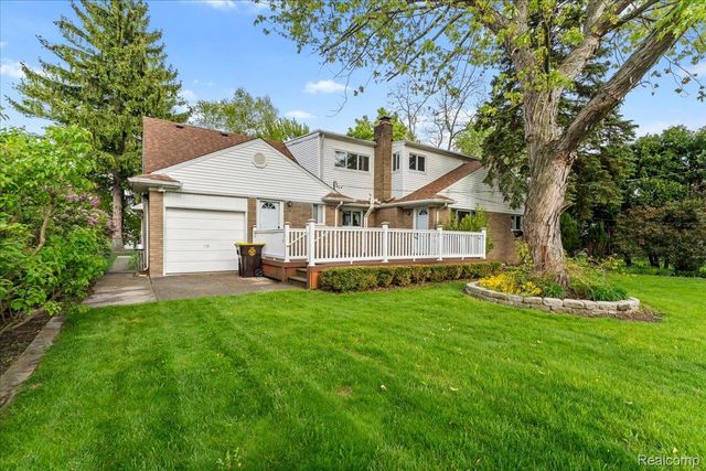 2600 Grange Road, Trenton, MI 48183
