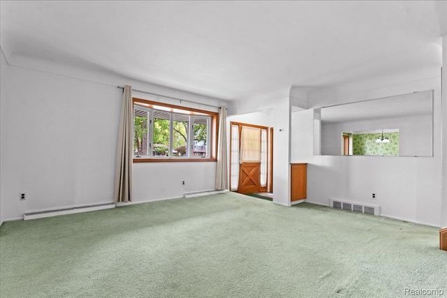 2600 Grange Road, Trenton, MI 48183