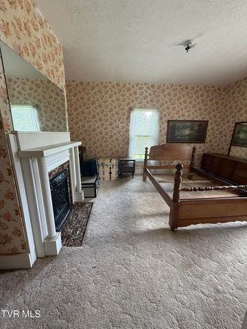 2236 Vance Tank Road, Bluff City, TN 37618