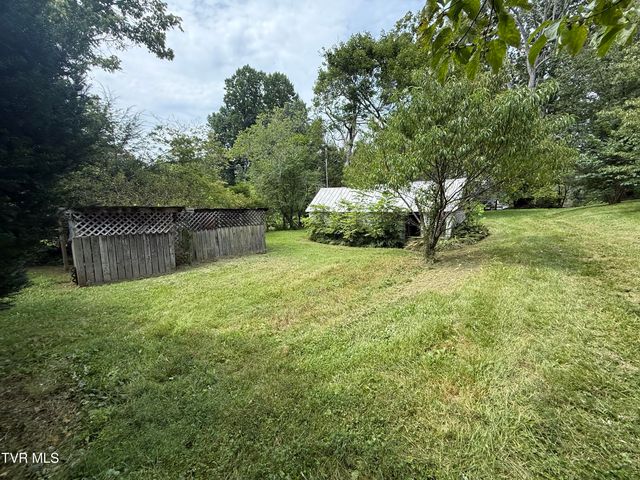 2236 Vance Tank Road, Bluff City, TN 37618