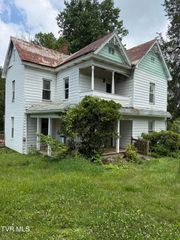 2236 Vance Tank Road, Bluff City, TN 37618