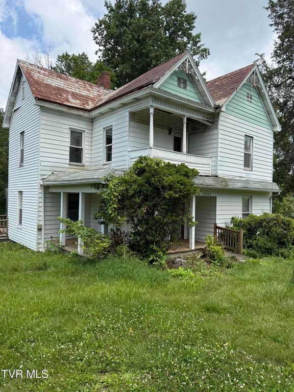 2236 Vance Tank Road, Bluff City, TN 37618