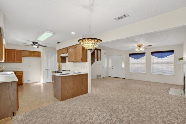 1017 Parkhill Avenue, Saginaw, TX 76179