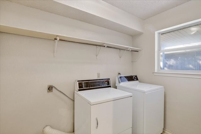 1017 Parkhill Avenue, Saginaw, TX 76179