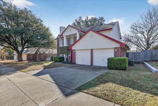 1017 Parkhill Avenue, Saginaw, TX 76179