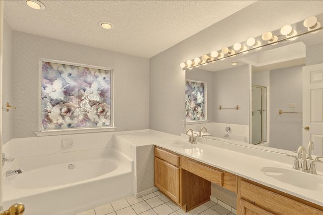 1017 Parkhill Avenue, Saginaw, TX 76179