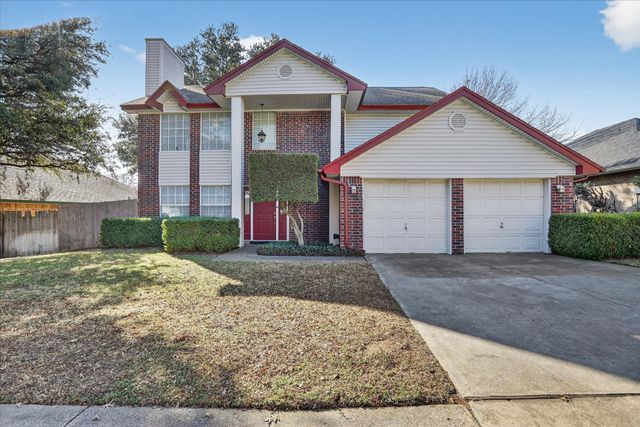 1017 Parkhill Avenue, Saginaw, TX 76179