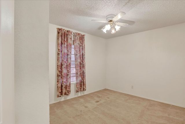 1017 Parkhill Avenue, Saginaw, TX 76179