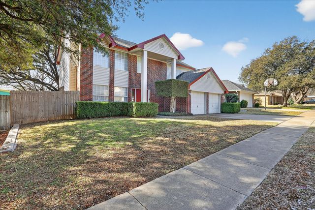 1017 Parkhill Avenue, Saginaw, TX 76179