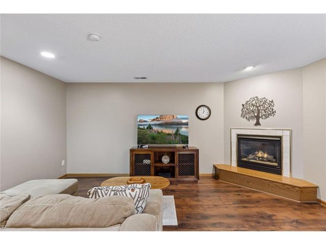843 Leroy Lane, River Falls, WI 54022