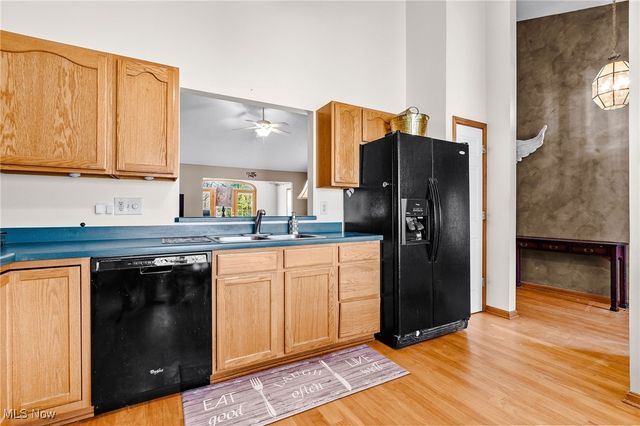 16541 Sunwood Oval, Strongsville, OH 44136