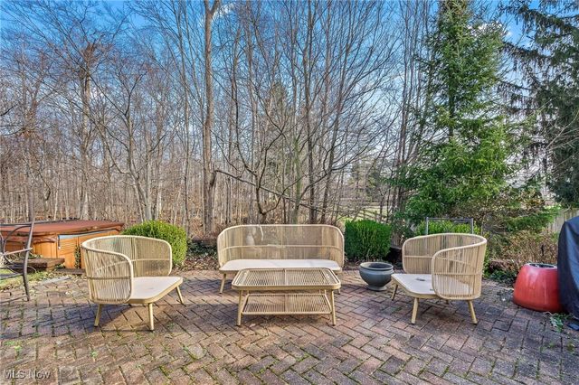 16541 Sunwood Oval, Strongsville, OH 44136