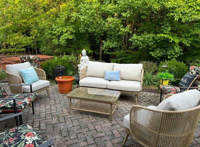 16541 Sunwood Oval, Strongsville, OH 44136