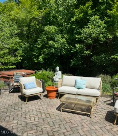 16541 Sunwood Oval, Strongsville, OH 44136