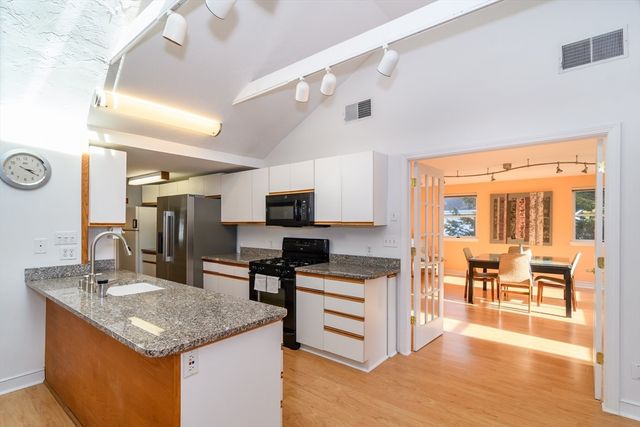 15 Mackintosh Avenue, Needham, MA 02492