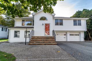 15 Mackintosh Avenue, Needham, MA 02492