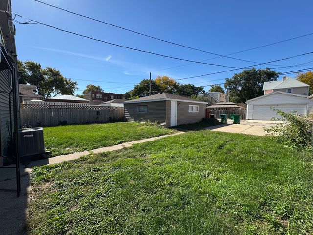 3240 CUYLER Avenue, Berwyn, IL 60402