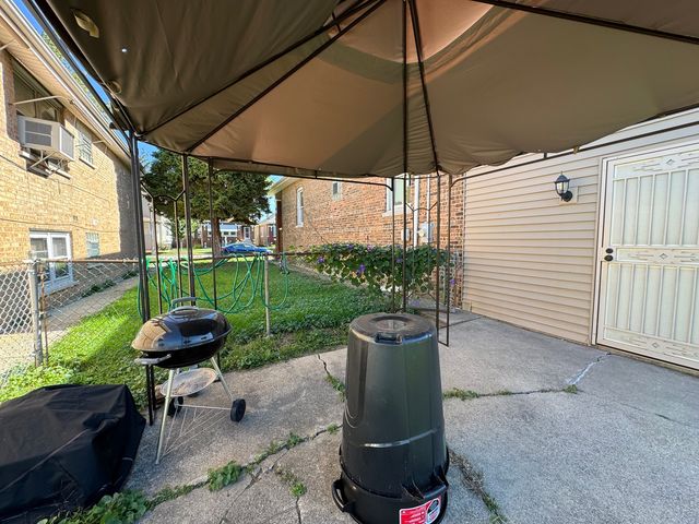 3240 CUYLER Avenue, Berwyn, IL 60402