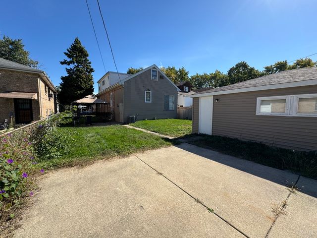 3240 CUYLER Avenue, Berwyn, IL 60402