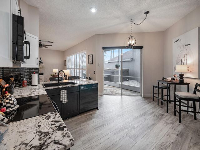 1169 MOURNING DOVE Lane, Wellington, FL 33414