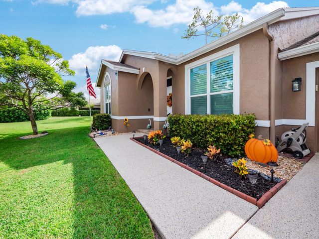 1169 MOURNING DOVE Lane, Wellington, FL 33414