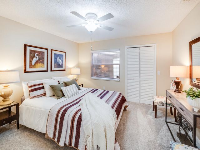 1169 MOURNING DOVE Lane, Wellington, FL 33414