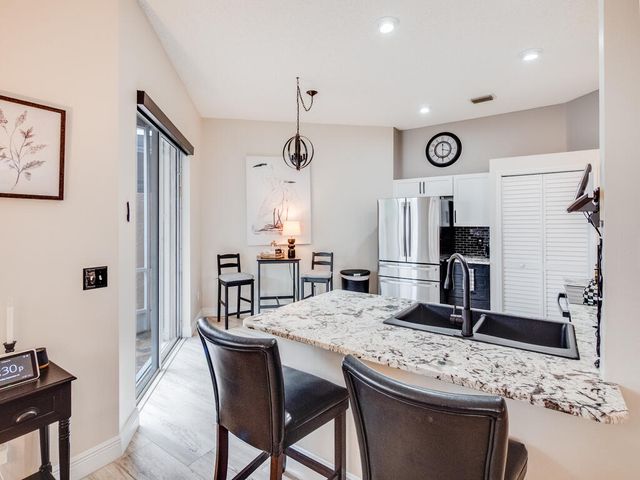 1169 MOURNING DOVE Lane, Wellington, FL 33414