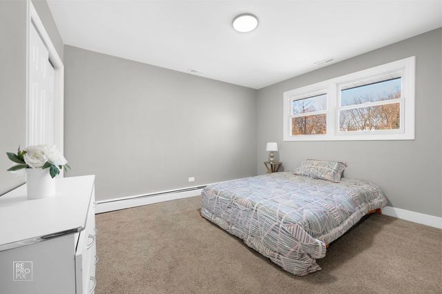 2072 Palatine Road, Inverness, IL 60067