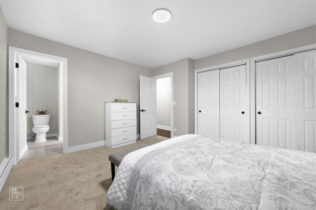 2072 Palatine Road, Inverness, IL 60067