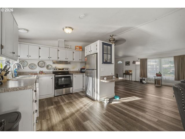 34191 EL ROBLE Ave, Eugene, OR 97405