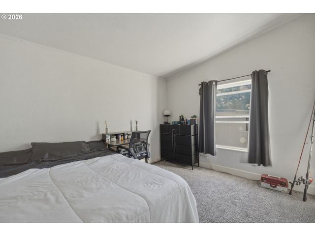34191 EL ROBLE Ave, Eugene, OR 97405