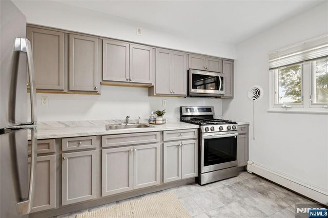 35 Edgewater, Edgewater, NJ 07020