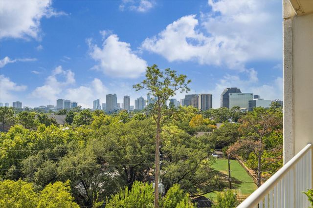 121 N Post Oak Lane 705, Houston, TX 77024