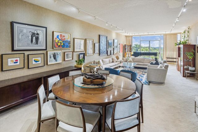 121 N Post Oak Lane 705, Houston, TX 77024