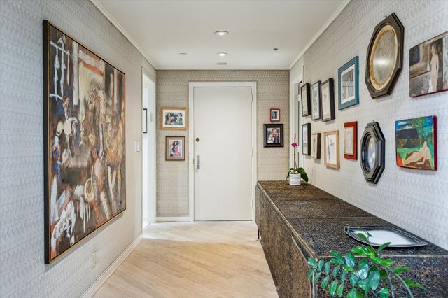 121 N Post Oak Lane 705, Houston, TX 77024