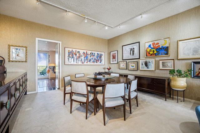 121 N Post Oak Lane 705, Houston, TX 77024