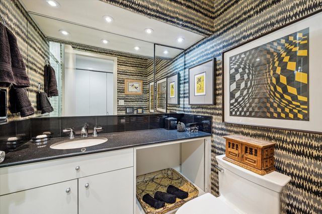 121 N Post Oak Lane 705, Houston, TX 77024