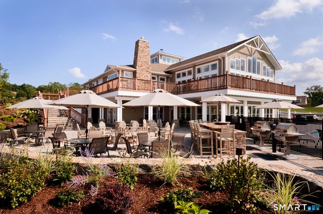 8 Woodland Path 8, Beacon Falls, CT 06403