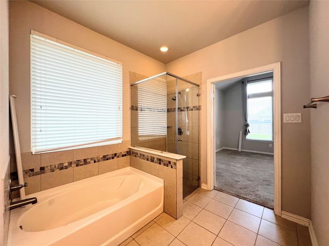 613 Palmilla ST, Leander, TX 78641