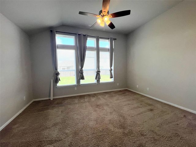 613 Palmilla ST, Leander, TX 78641