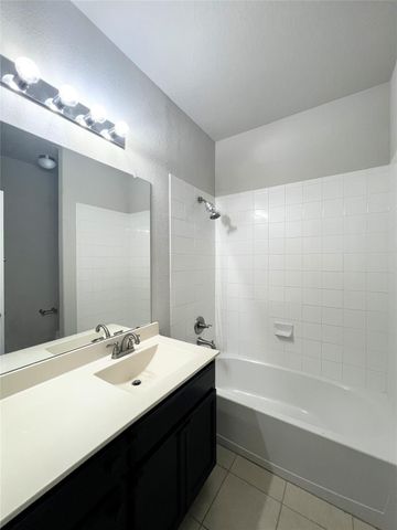 613 Palmilla ST, Leander, TX 78641