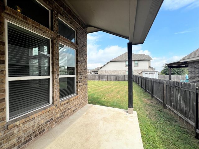 613 Palmilla ST, Leander, TX 78641
