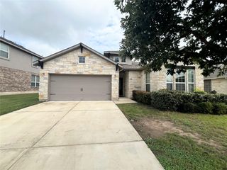 613 Palmilla ST, Leander, TX 78641