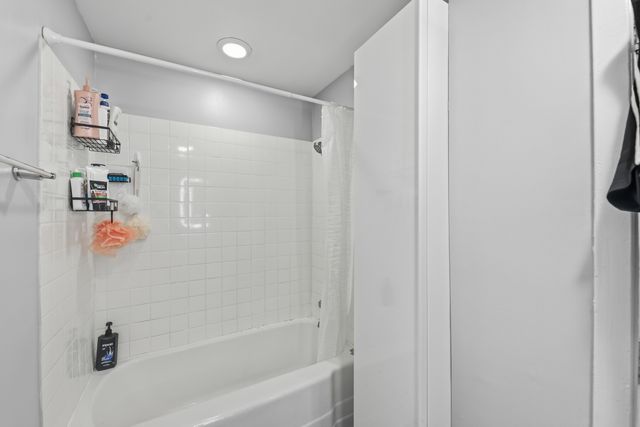 3819 S Wabash Avenue, Chicago, IL 60653