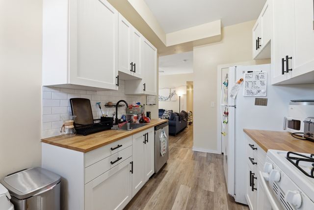 3819 S Wabash Avenue, Chicago, IL 60653
