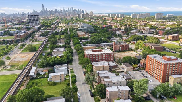3819 S Wabash Avenue, Chicago, IL 60653