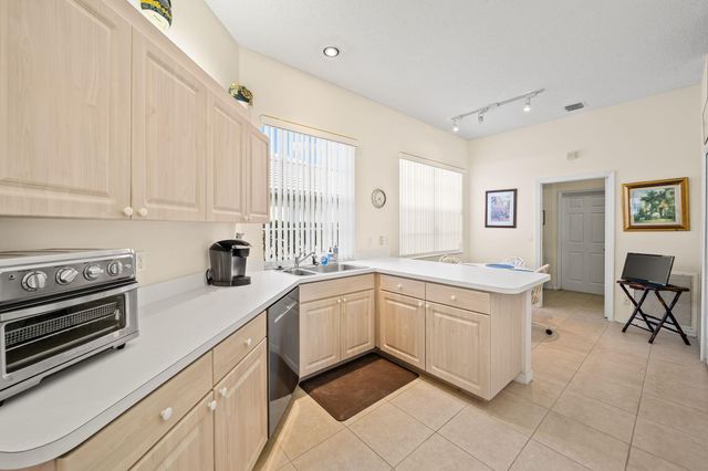 2501 Country Golf Drive, Wellington, FL 33414