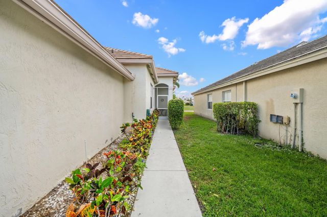 2501 Country Golf Drive, Wellington, FL 33414